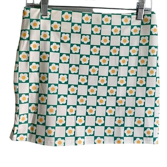 Dresses & Skirts - Flower Print Mini Skirt Medium